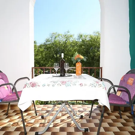 Apartments Fam Tomasic Baska (Krk) Exterior photo