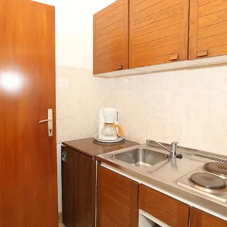 Apartments Fam Tomasic Baska (Krk) Exterior photo