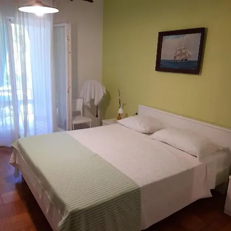 Apartments Fam Tomasic Baska (Krk) Exterior photo