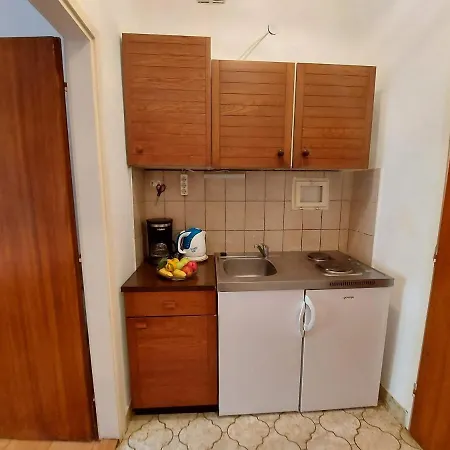 Apartments Fam Tomasic Baska (Krk) Exterior photo