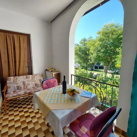 Apartments Fam Tomasic Baska (Krk) Exterior photo