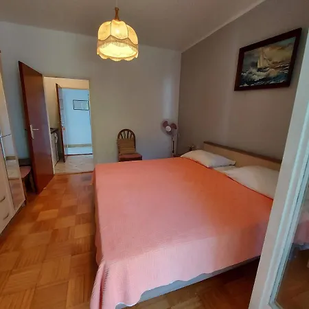 Apartments Fam Tomasic Baska (Krk) Exterior photo